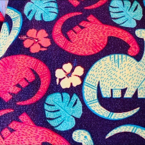 LuLaRoe Dinosaur 🦕 leggings - Picture 1 of 6